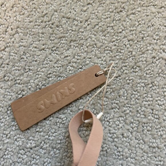 SKIMS Women’s Fits Everybody Scoop Plunge Bra in Ochre Beige Size 32B - Picture 4 of 9